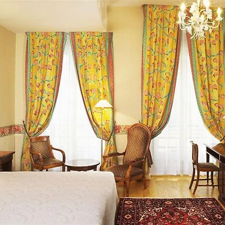 Hotel Du Palais Bourbon Parigi