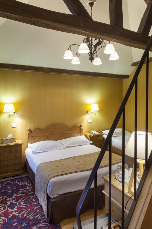 Hotel Du Palais Bourbon 3*