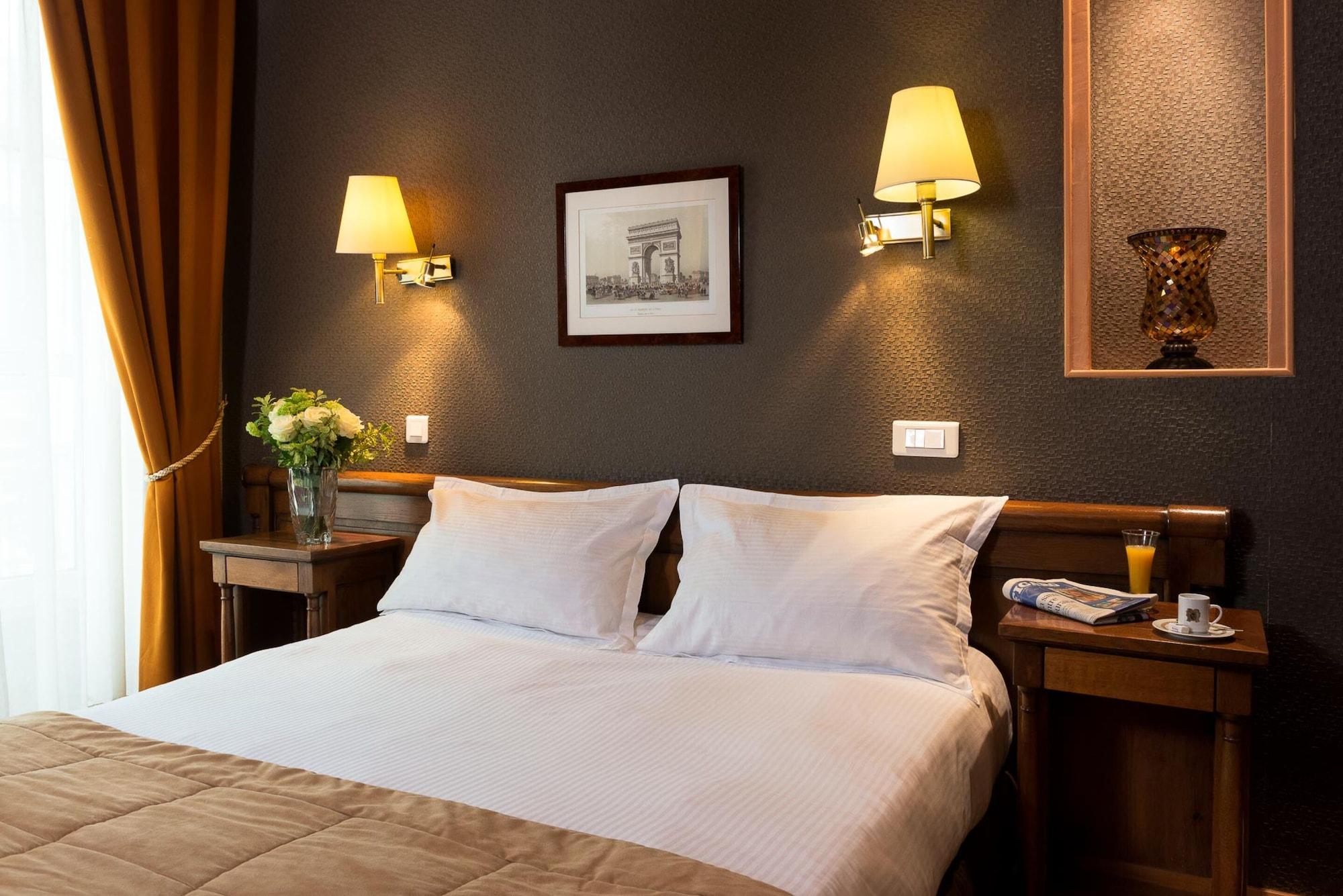 Du Palais Bourbon Hotel 3*