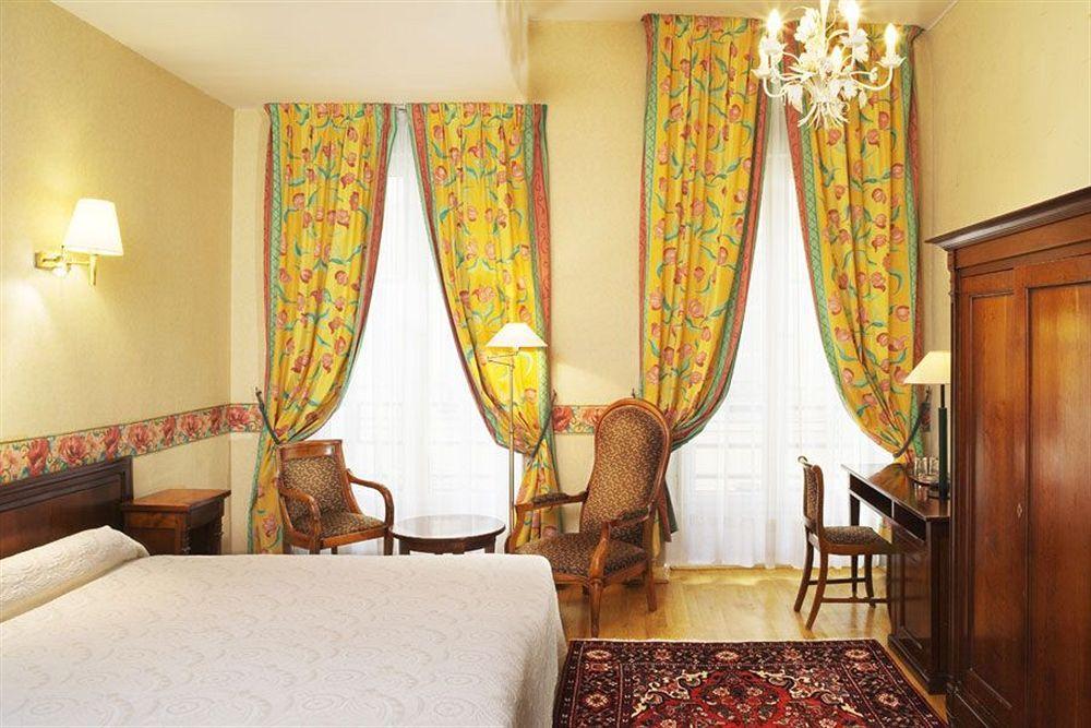 Hotel Du Palais Bourbon Parigi