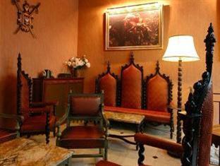 Du Palais Bourbon Hotel 3*