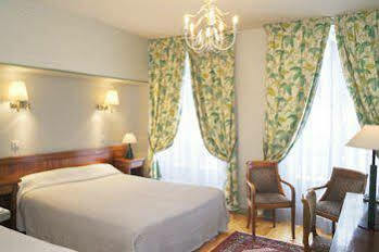 Du Palais Bourbon 3* Parigi